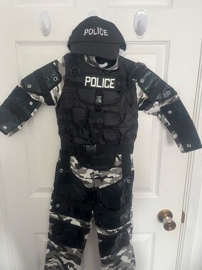 Kids Police / cop SWAT halloweet Costume - Black & Gray army Camo size 5-6